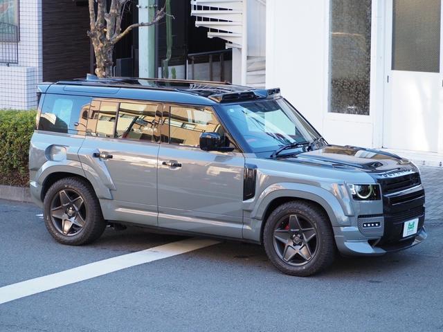 ディフェンダー １１０Ｓ　Ｐ３００　４ＷＤ　ＫＡＨＮ　ＤＲＹ　Ｃａｒｂｏｎ　Ｗｉｄｅ　Ｔｒａｃｋｋｉｔ　　ドライカーボンワイドトラックフルキット　オールペイント　アダプティブクルーズコントロール　全方位カメラ　ナビ　本革シート（8枚目）