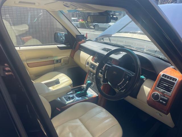 レンジローバーヴォーグ 　弊社ダイレクトインポート３，６３０　ｃｃ　Ｖ８　Ｔｗｉｎ－Ｔｕｒｂｏ　Ｄｉｅｓｅｌ　ＲＡＮＧＥＲＳ並行輸入　排ガス規制クリア　クルーズコントロール　本革シート　パワーシート　シートヒーター（4枚目）