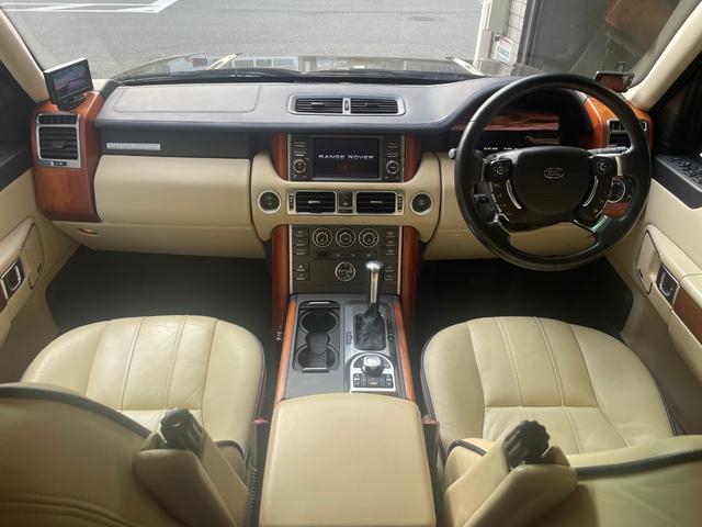 レンジローバーヴォーグ 　弊社ダイレクトインポート３，６３０　ｃｃ　Ｖ８　Ｔｗｉｎ－Ｔｕｒｂｏ　Ｄｉｅｓｅｌ　ＲＡＮＧＥＲＳ並行輸入　排ガス規制クリア　クルーズコントロール　本革シート　パワーシート　シートヒーター（19枚目）