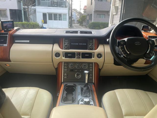 レンジローバーヴォーグ 　弊社ダイレクトインポート３，６３０　ｃｃ　Ｖ８　Ｔｗｉｎ－Ｔｕｒｂｏ　Ｄｉｅｓｅｌ　ＲＡＮＧＥＲＳ並行輸入　排ガス規制クリア　クルーズコントロール　本革シート　パワーシート　シートヒーター（20枚目）