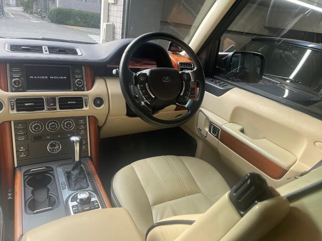 レンジローバーヴォーグ 　弊社ダイレクトインポート３，６３０　ｃｃ　Ｖ８　Ｔｗｉｎ－Ｔｕｒｂｏ　Ｄｉｅｓｅｌ　ＲＡＮＧＥＲＳ並行輸入　排ガス規制クリア　クルーズコントロール　本革シート　パワーシート　シートヒーター（21枚目）