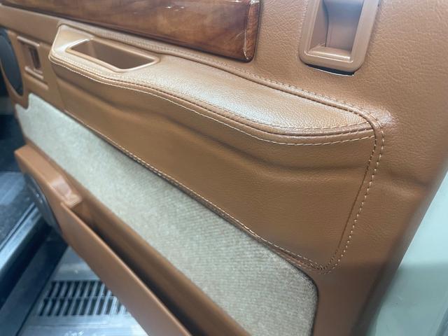 レンジローバー バンデンプラ　４ＷＤ　フルビスポーク　内装革張仕様　ダッシュボード＆各ドア　　断熱材施工　フロア防振材防音材全面施工　ハリスツイード　バックカメラ　本革シート　パワーシート　シートヒーター　サンルーフ　ＥＴＣ（31枚目）