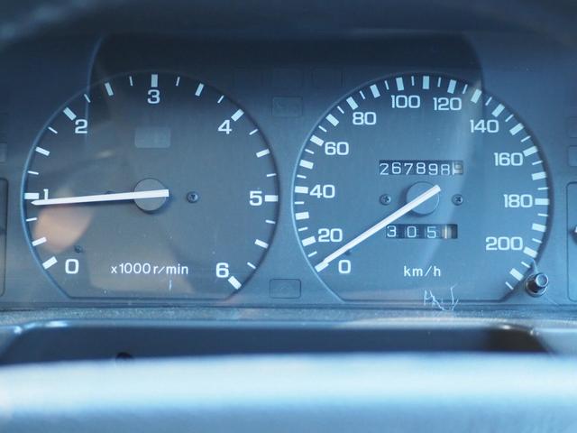 レンジローバー ベースグレード　４ＷＤ　オールペイント施工ウッド補修　リペアコイルサスペンション新品交換　本革シート　パワーシート　シートヒーター　サンルーフ　クルーズコントロール　ＥＴＣ　キーレス（7枚目）