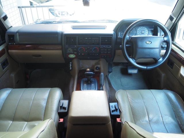 レンジローバー ベースグレード　４ＷＤ　オールペイント施工ウッド補修　リペアコイルサスペンション新品交換　本革シート　パワーシート　シートヒーター　サンルーフ　クルーズコントロール　ＥＴＣ　キーレス（14枚目）