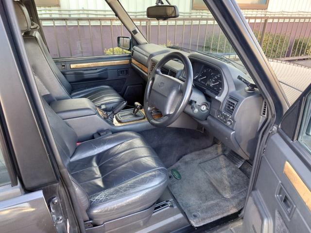 レンジローバー クラシック　４ＷＤ　後期ＳＷＢ　’９５モデル　本革シート　パワーシート　シートヒーター　サンルーフ　キーレス　アルミホイール　ドライブレコーダー　ＥＴＣ（11枚目）