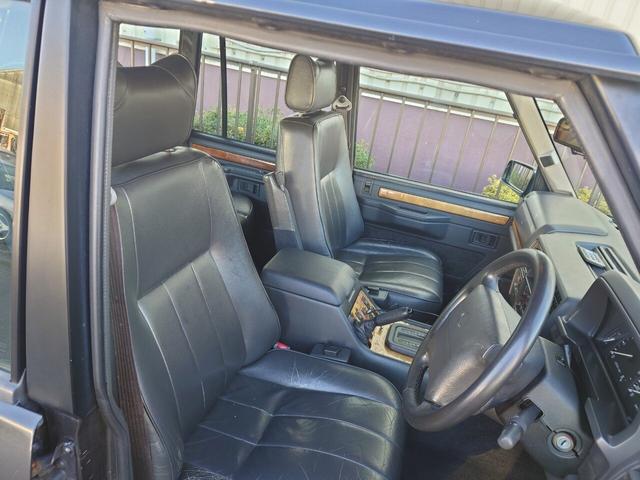 レンジローバー クラシック　４ＷＤ　後期ＳＷＢ　’９５モデル　本革シート　パワーシート　シートヒーター　サンルーフ　キーレス　アルミホイール　ドライブレコーダー　ＥＴＣ（12枚目）