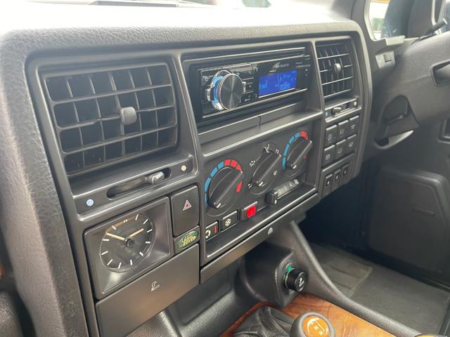 レンジローバー クラシック　４ＷＤ　後期ＳＷＢ　’９５モデル　本革シート　パワーシート　シートヒーター　サンルーフ　キーレス　アルミホイール　ドライブレコーダー　ＥＴＣ（17枚目）