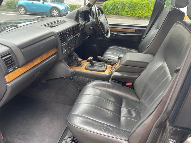 レンジローバー クラシック　４ＷＤ　後期ＳＷＢ　’９５モデル　本革シート　パワーシート　シートヒーター　サンルーフ　キーレス　アルミホイール　ドライブレコーダー　ＥＴＣ（22枚目）