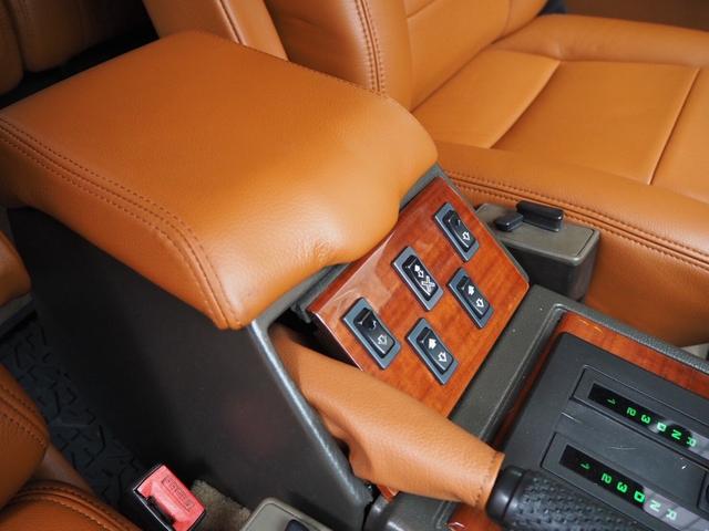 レンジローバー フルビスポーク　４ＷＤ　荷室拡張ワイド　エンジンヘッドＯ／Ｈ　ＡＴＯ／Ｈ　インテリアフルレザー張替　ナビインストール　国内新規登録２０２４年８月　フルビスポークｍｉｌｅメーター９０，０００（25枚目）