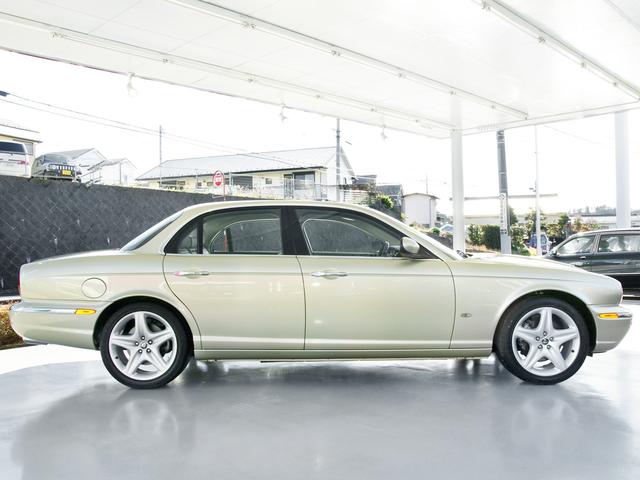XJ 4.2エグゼクティブ ワンオーナー X350最終モデル(7枚目)