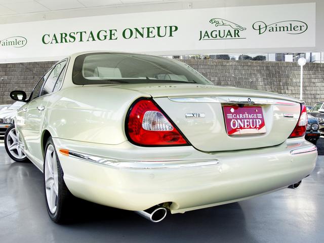 XJ 4.2エグゼクティブ ワンオーナー X350最終モデル(19枚目)