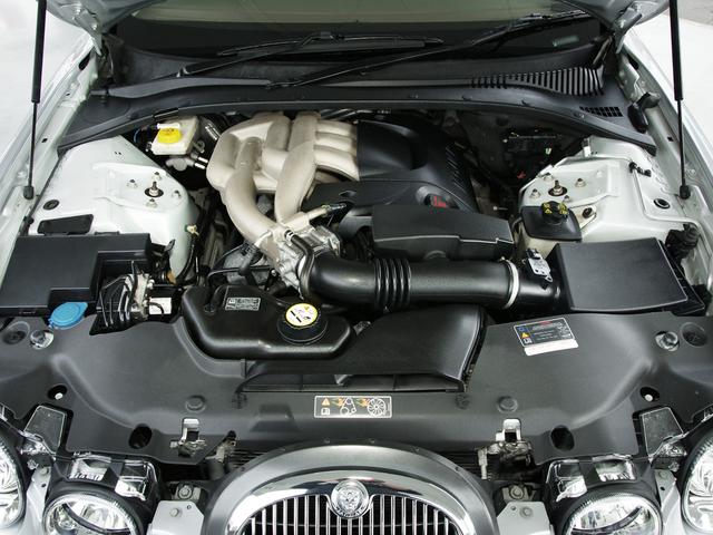 3.0ソブリン ワンオーナー・後期型ソブリンモデル・HID・17インチ純正AW・バーウオルナットウッドパネル・ソフトグレインシャンパンレザー・パイピングコントラストレザーパワーシート・純正ナビ・プレミアムサウンド(39枚目)