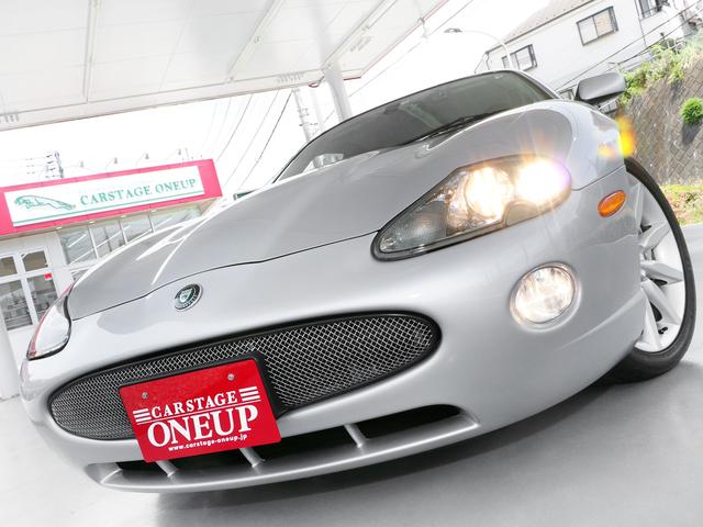 ＸＫＲ　２００５年モデル・後期４．２Ｖ８スーパーチャージド４０６ＰＳ・１９インチＡＷ・レカロスポーツシート・ブレンボキャリパー・Ｒパフォーマンスオプション・ウッドコンビステア・ブラックレザー・Ｒメッシュグリル(17枚目)