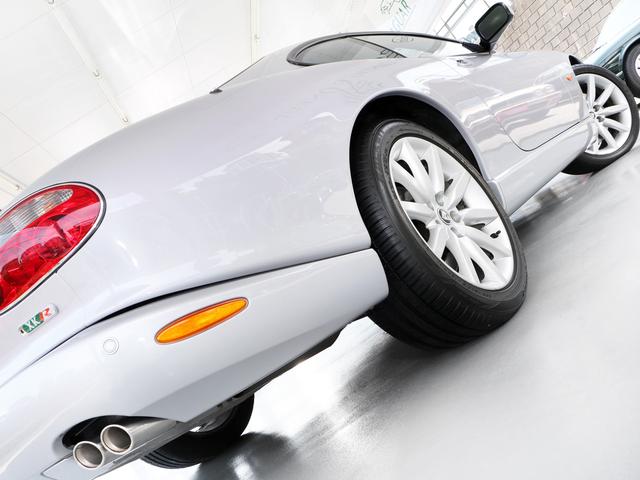 ＸＫ ＸＫＲ　２００５年モデル・後期４．２Ｖ８スーパーチャージド４０６ＰＳ・１９インチＡＷ・レカロスポーツシート・ブレンボキャリパー・Ｒパフォーマンスオプション・ウッドコンビステア・ブラックレザー・Ｒメッシュグリル（32枚目）