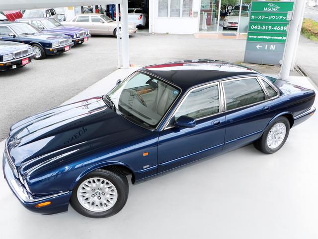 ＸＪ　エグゼクティブ４．０－Ｖ８　２００１年モデル・Ｘ３０８後期型・ＡＪ２７－４．０Ｖ８（２９４ＰＳ）・ボンネットマスコット・コノリーレザー・ウッドコンビステア・カロッツェリアＣＤヘッドユニット（ｉＰｈｏｎｅ接続可）・ＥＴＣ(2枚目)