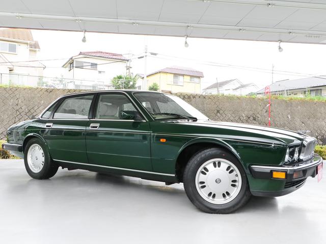 ＸＪ ＸＪ６－３．２　ＸＪ４０最終型・デュアルエアバッグモデル・３．２リッター直６ＤＯＨＣ・ローズウッド・イングリッシュツイード＆レザーインテリア・クランベリーレッドステッチ・パワーシート・純正オーディオ・ＥＴＣ（6枚目）
