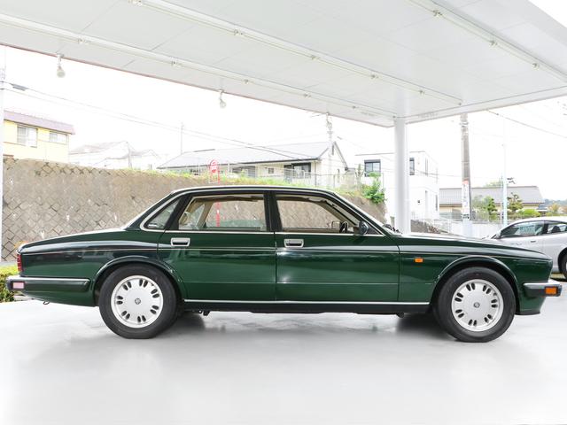 ＸＪ ＸＪ６－３．２　ＸＪ４０最終型・デュアルエアバッグモデル・３．２リッター直６ＤＯＨＣ・ローズウッド・イングリッシュツイード＆レザーインテリア・クランベリーレッドステッチ・パワーシート・純正オーディオ・ＥＴＣ（7枚目）