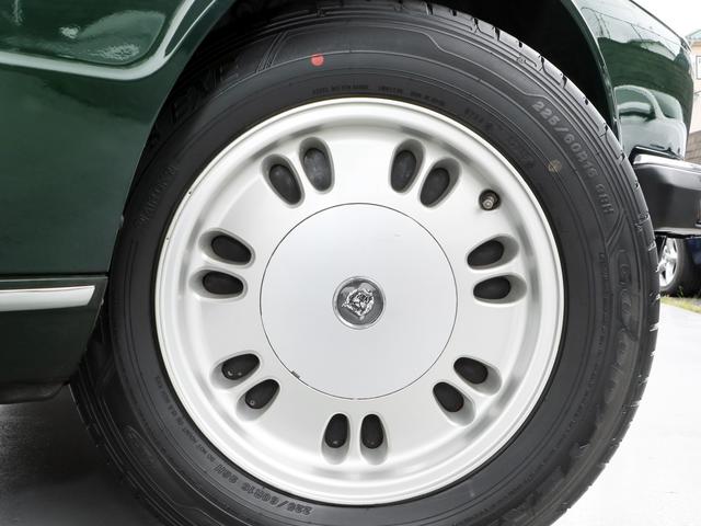 ＸＪ ＸＪ６－３．２　ＸＪ４０最終型・デュアルエアバッグモデル・３．２リッター直６ＤＯＨＣ・ローズウッド・イングリッシュツイード＆レザーインテリア・クランベリーレッドステッチ・パワーシート・純正オーディオ・ＥＴＣ（35枚目）