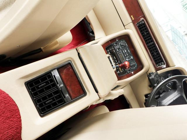 ＸＪ ＸＪ６－３．２　ＸＪ４０最終型・デュアルエアバッグモデル・３．２リッター直６ＤＯＨＣ・ローズウッド・イングリッシュツイード＆レザーインテリア・クランベリーレッドステッチ・パワーシート・純正オーディオ・ＥＴＣ（59枚目）