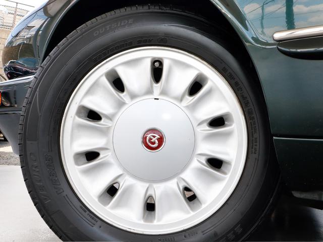 デイムラー ダブルシックス　Ｘ３００後期モデル・最終Ｖ１２・ロングボディ（ＬＷＢ）専用内外装・サンルーフ・象嵌バーウオルナット・コノリー・純正オーディオヘッドユニット・ＣＤチェンジャー・リアウッドテーブル・バックカメラ・ＥＴＣ（36枚目）