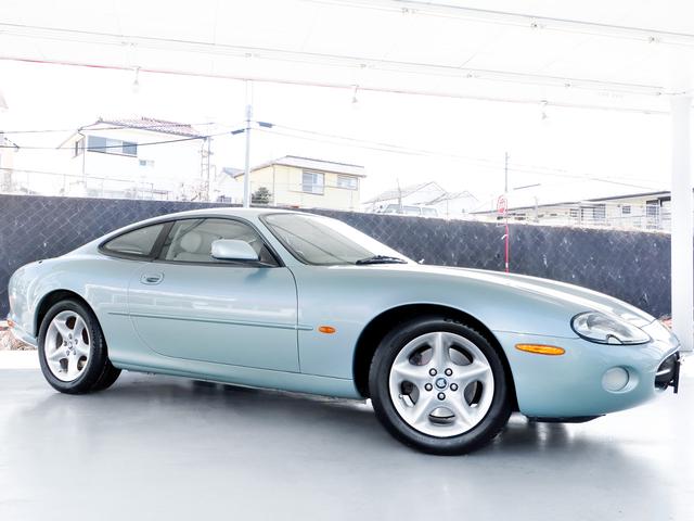 XKクーペ ブルー系（青）の中古車を探すなら【グーネット】