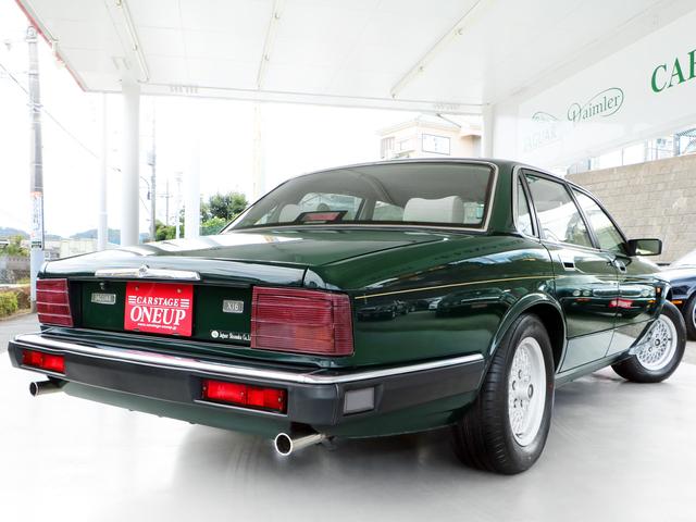 ＸＪ ＸＪ６－３．２　ＸＪ４０最終型ＸＪ６・１５インチラティスＡＷ・フロント＆リアフォグ・デュアルエアバッグ・レザー＆イングリッシュツイードインテリア・ローズウッド・パワーシート・パイオニアＣＤ・ＵＳＢ・社外品キーレス装着（18枚目）