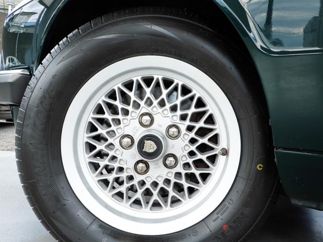 ＸＪ ＸＪ６－３．２　ＸＪ４０最終型ＸＪ６・１５インチラティスＡＷ・フロント＆リアフォグ・デュアルエアバッグ・レザー＆イングリッシュツイードインテリア・ローズウッド・パワーシート・パイオニアＣＤ・ＵＳＢ・社外品キーレス装着（37枚目）