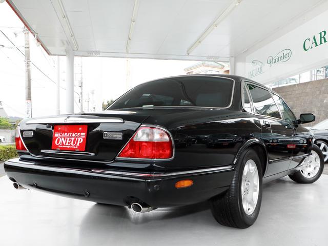 ソブリン 4.0-V8 X308後期最終ロングボディ(LWB)・オプションボディカラー・自然吸気4.0V8(294PS)・純正AW・ソブリン専用内外装・コノリーレザー・プレミアムサウンド・ナビ・バックカメラ・ETC(19枚目)