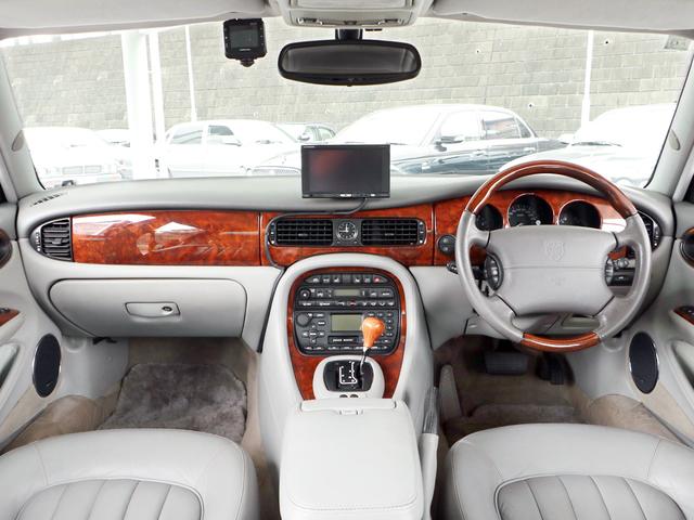 ソブリン 4.0-V8 X308後期最終ロングボディ(LWB)・オプションボディカラー・自然吸気4.0V8(294PS)・純正AW・ソブリン専用内外装・コノリーレザー・プレミアムサウンド・ナビ・バックカメラ・ETC(41枚目)