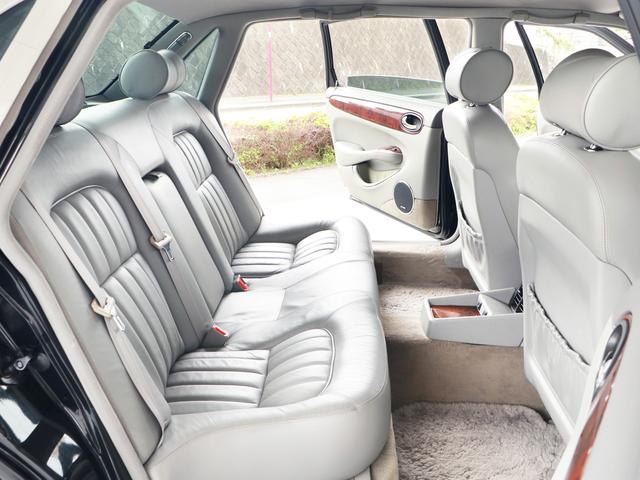ソブリン 4.0-V8 X308後期最終ロングボディ(LWB)・オプションボディカラー・自然吸気4.0V8(294PS)・純正AW・ソブリン専用内外装・コノリーレザー・プレミアムサウンド・ナビ・バックカメラ・ETC(54枚目)