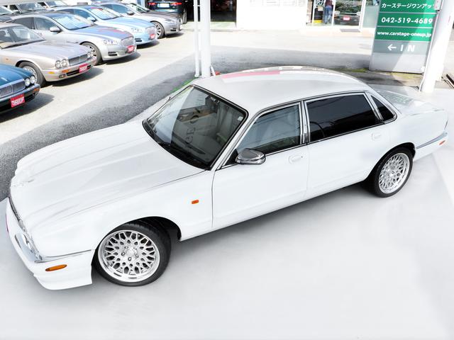 ソブリン 4.0-V8 ロングボディ・左ハンドル・V8自然吸気294PS・18インチWORKワンオフAW・フロントスポイラー・オーバルマフラーエンド・ウッドコンビステア・コノリーレザー・ルームミラードラレコ・バックカメラ(2枚目)