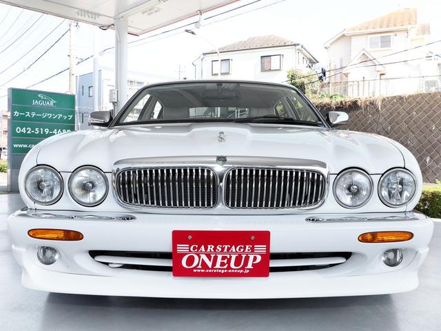 ソブリン 4.0-V8 ロングボディ・左ハンドル・V8自然吸気294PS・18インチWORKワンオフAW・フロントスポイラー・オーバルマフラーエンド・ウッドコンビステア・コノリーレザー・ルームミラードラレコ・バックカメラ(4枚目)