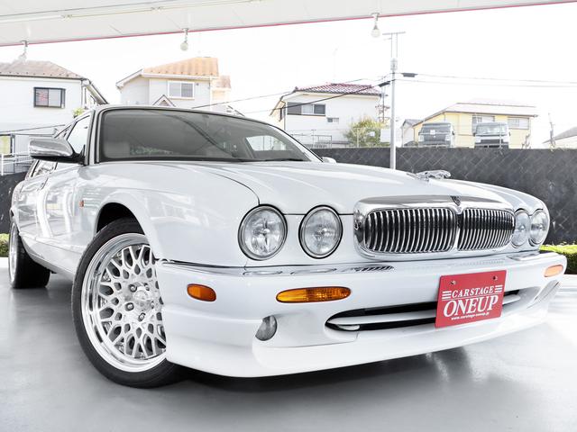 ソブリン 4.0-V8 ロングボディ・左ハンドル・V8自然吸気294PS・18インチWORKワンオフAW・フロントスポイラー・オーバルマフラーエンド・ウッドコンビステア・コノリーレザー・ルームミラードラレコ・バックカメラ(5枚目)