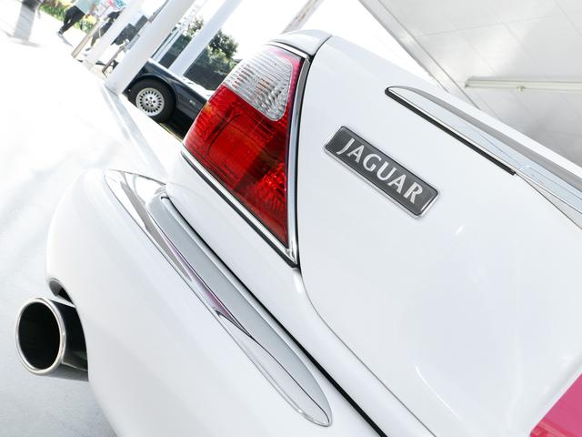 ソブリン 4.0-V8 ロングボディ・左ハンドル・V8自然吸気294PS・18インチWORKワンオフAW・フロントスポイラー・オーバルマフラーエンド・ウッドコンビステア・コノリーレザー・ルームミラードラレコ・バックカメラ(25枚目)