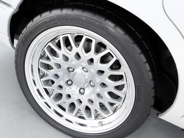 ソブリン 4.0-V8 ロングボディ・左ハンドル・V8自然吸気294PS・18インチWORKワンオフAW・フロントスポイラー・オーバルマフラーエンド・ウッドコンビステア・コノリーレザー・ルームミラードラレコ・バックカメラ(36枚目)