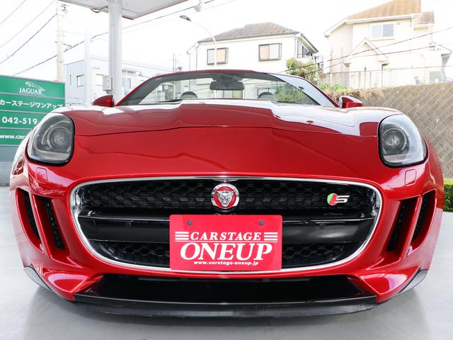 Fタイプ Sコンバーチブル ワンオーナー・3.0V6スーパーチャージド380PS・19インチAW・パドルシフト8AT・スポーツエギゾースト・アイボリーレザー・ナビ・メリディアンサウンド・USB・Bluetooth・ETC(4枚目)