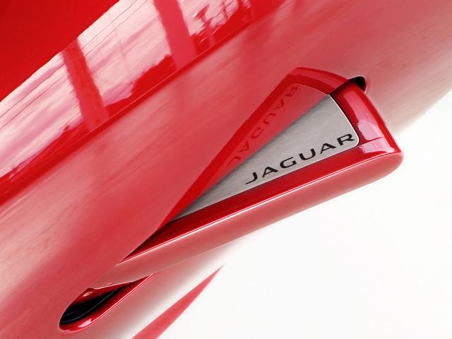 Fタイプ Sコンバーチブル ワンオーナー・3.0V6スーパーチャージド380PS・19インチAW・パドルシフト8AT・スポーツエギゾースト・アイボリーレザー・ナビ・メリディアンサウンド・USB・Bluetooth・ETC(50枚目)