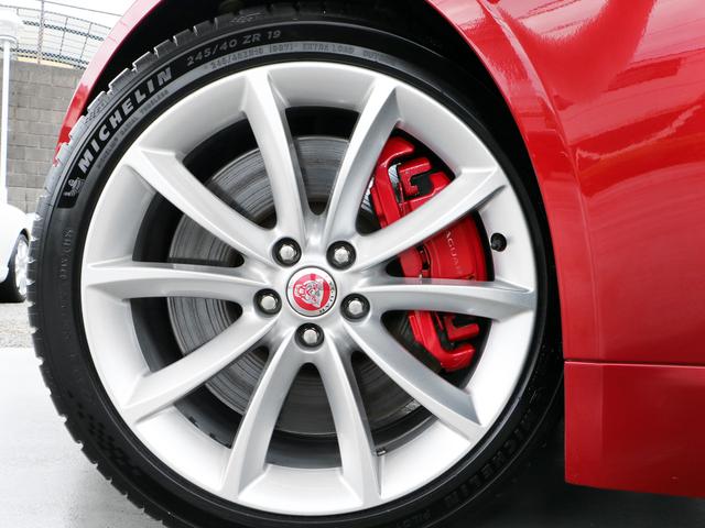 Fタイプ Sコンバーチブル ワンオーナー・3.0V6スーパーチャージド380PS・19インチAW・パドルシフト8AT・スポーツエギゾースト・アイボリーレザー・ナビ・メリディアンサウンド・USB・Bluetooth・ETC(55枚目)