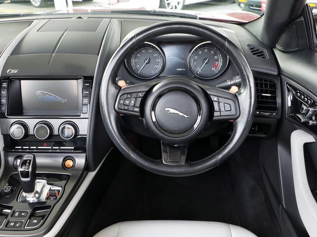 Fタイプ Sコンバーチブル ワンオーナー・3.0V6スーパーチャージド380PS・19インチAW・パドルシフト8AT・スポーツエギゾースト・アイボリーレザー・ナビ・メリディアンサウンド・USB・Bluetooth・ETC(64枚目)