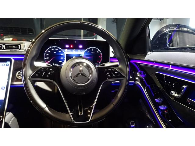 Ｓ４００ｄ　４マチック　ディーゼルターボ　ＭＰ２０２３０２　パノラマＳＲ　地デジ　ＬＥＤヘッドライト　シートＨ　パーキングアシスト　３６０°カメラ　ＡＣＣ　Ｐシート　ベーシック＆レザー＆ドライバーズＰＫＧ(29枚目)