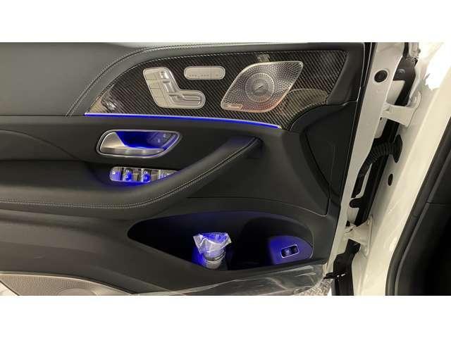 ＧＬＳ ＧＬＳ６３　４マチック＋　（ＩＳＧ搭載モデル）　４ＷＤ　認定中古車　左ハンドル　コラムＭＴモード付９ＡＴ　全周囲カメラ　エアサスペンション　ナビ　フルセグ　ミュージックプレイヤー接続可　ＥＴＣ　本革シート　電動シート（15枚目）