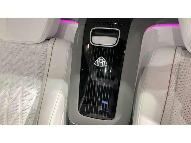 ＧＬＳ ＧＬＳ６００　４マチック　（ＩＳＧ搭載モデル）　４ＷＤ　認定中古車　左ハンドル　コラムＭＴモード付９ＡＴ　全周囲カメラ　障害物センサー　オートマチックハイビーム　ドライブレコーダー　ナビ　フルセグ　本革シート　電動シート（57枚目）