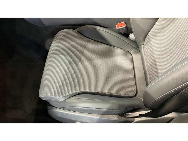 Ｃクラス Ｃ１８０アバンギャルド　レーダーセーフティパッケージ　ベーシックパッケージ　１オーナー（ＩＳＧ搭載モデル）オートトランク　スマートキー　アイドリングストップ　ＬＥＤヘッドライト　シートＨ　アラウンドビューモニター（46枚目）
