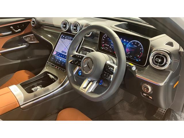 Ｃクラス Ｃ４３　４マチック　（ＢＳＧ搭載モデル）　　４ＷＤ　ＭＰ２０２５０１　パノラマ　弊社デモカー　全周囲カメラ　オートマチックハイビーム　ＥＴＣ　ナビ　フルセグ　ミュージックプレイヤー接続可　本革シート　電動シート（5枚目）