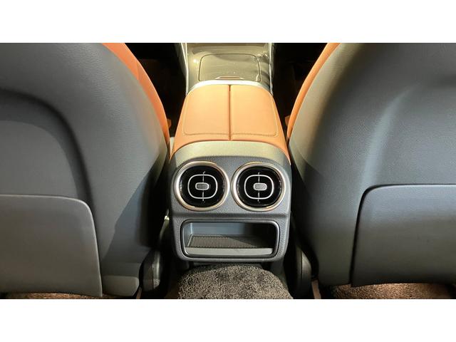 Ｃクラス Ｃ４３　４マチック　（ＢＳＧ搭載モデル）　　４ＷＤ　ＭＰ２０２５０１　パノラマ　弊社デモカー　全周囲カメラ　オートマチックハイビーム　ＥＴＣ　ナビ　フルセグ　ミュージックプレイヤー接続可　本革シート　電動シート（33枚目）