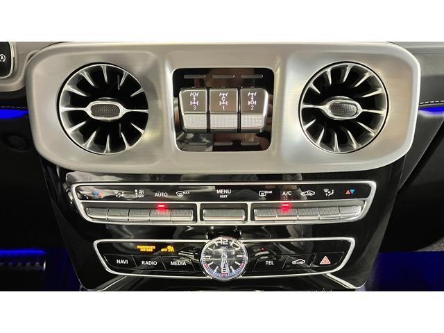 Ｇクラス Ｇ６３　ナッパレザーエクスクルーシブインテリア　　エナジャイジングパッケージ　リラクゼーション機能／シートベンチレーター　ＡＭＧカーボンファイバーインテリアトリム（21枚目）