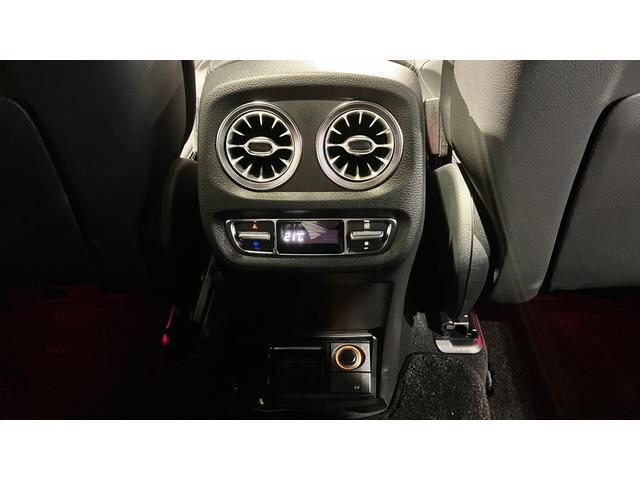 Ｇクラス Ｇ６３　ナッパレザーエクスクルーシブインテリア　　エナジャイジングパッケージ　リラクゼーション機能／シートベンチレーター　ＡＭＧカーボンファイバーインテリアトリム（30枚目）