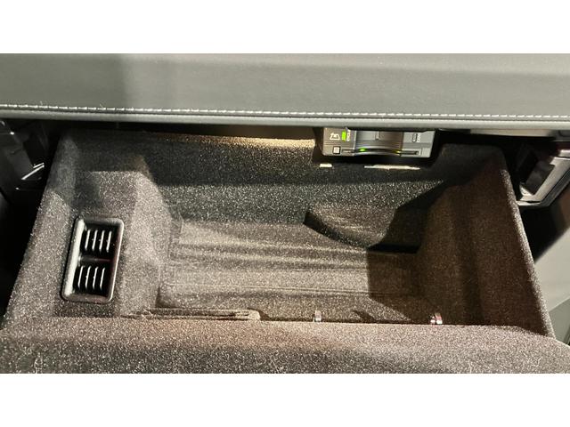 Ｇクラス Ｇ６３　ナッパレザーエクスクルーシブインテリア　　エナジャイジングパッケージ　リラクゼーション機能／シートベンチレーター　ＡＭＧカーボンファイバーインテリアトリム（43枚目）