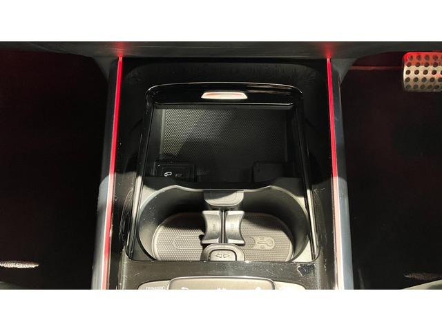 Bクラス B200d AMGライン ディーゼルターボ ナビPKG 1オ-ナ- Pアシスト BTオーディオ LEDヘッドランプ レーンキープ 盗難防止 地デジTV ナビ・TV 電動パワーシート 2.0ETC Bカメラ USB キーレスゴー ドライブレコーダー ヒーター(35枚目)