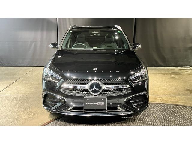 ＧＬＡクラス ＧＬＡ１８０　ＡＭＧラインパッケージ　ＭＰ２０２５０２　バックカメラ　定期点検記録簿　電動シート　アルミホイール　３６０度カメラ　ＬＥＤライト　エアコン　クリアランスソナー　スマートキー　フルセグＴＶ　パノラミックスライディングルーフ　キーレスゴー　ＥＴＣ（5枚目）